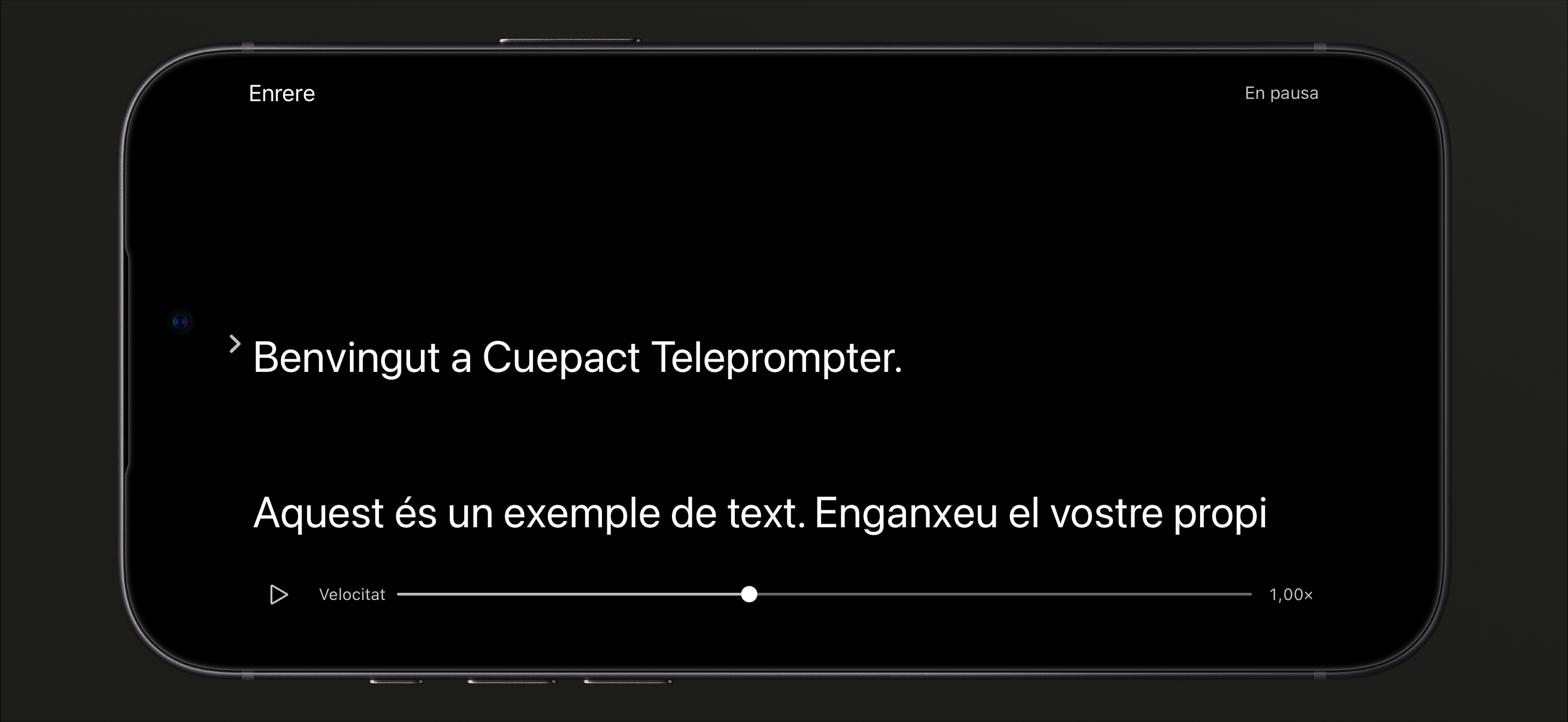 Cuepact Teleprompter a l’iPhone en mode de lectura en pausa, amb el botó de reproducció i el control de velocitat.