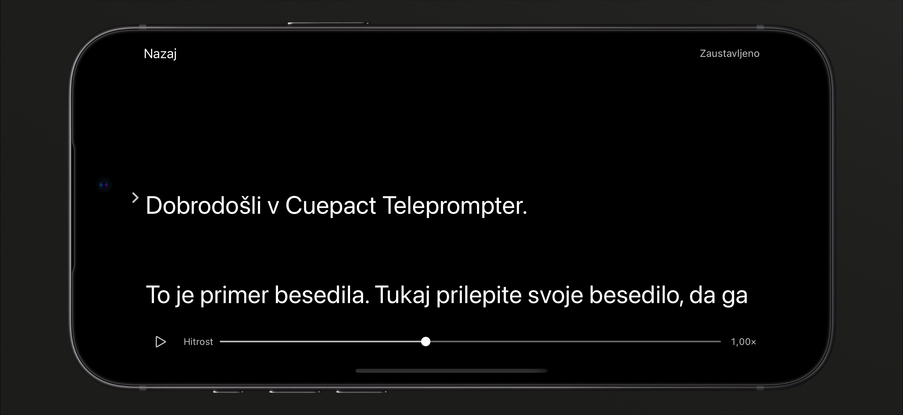 Cuepact Teleprompter na iPhonu v zaustavljenem načinu branja, z gumbom za predvajanje in drsnikom hitrosti.